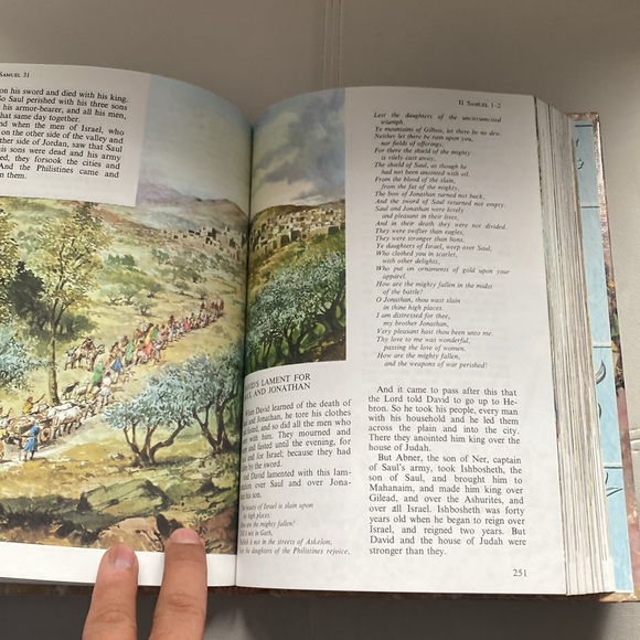 The Childrens Bible New and Old Testament Golden Press New York Published - Picture 9 of 12